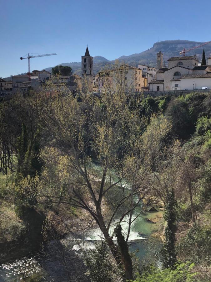 فيلا La Casa Sul Fiume أسكولي بيتشينو المظهر الخارجي الصورة
